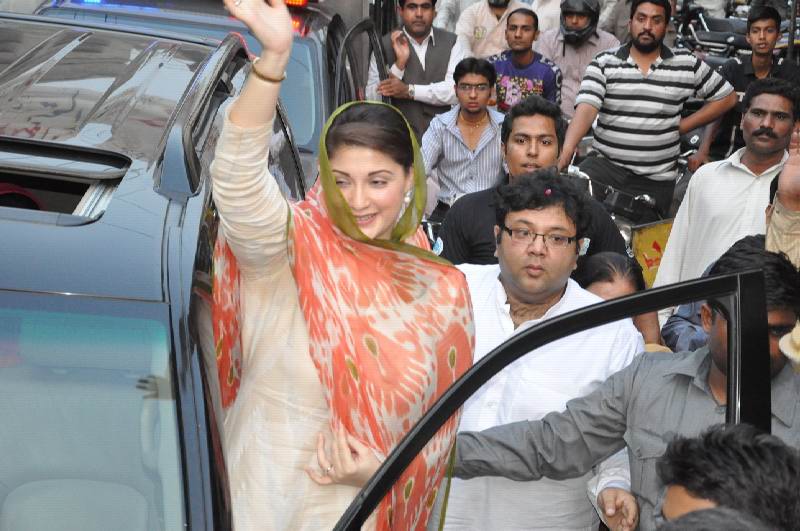 PML-N-Central-leader-Maryam-Nawaz-Sharif-leads-a-rally-here-in-Lahore-today-24-04-13.jpg