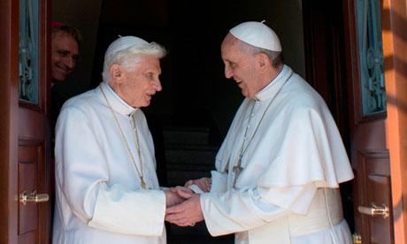 Former-pope-Benedict-gree-010.jpg