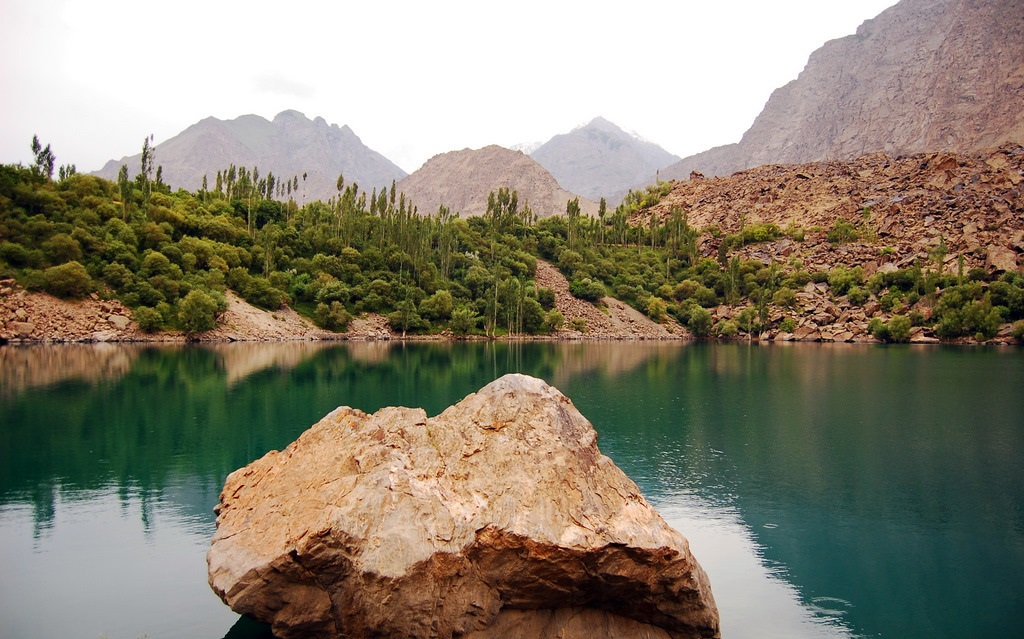 Kachura-Lake-Gilgit.jpg