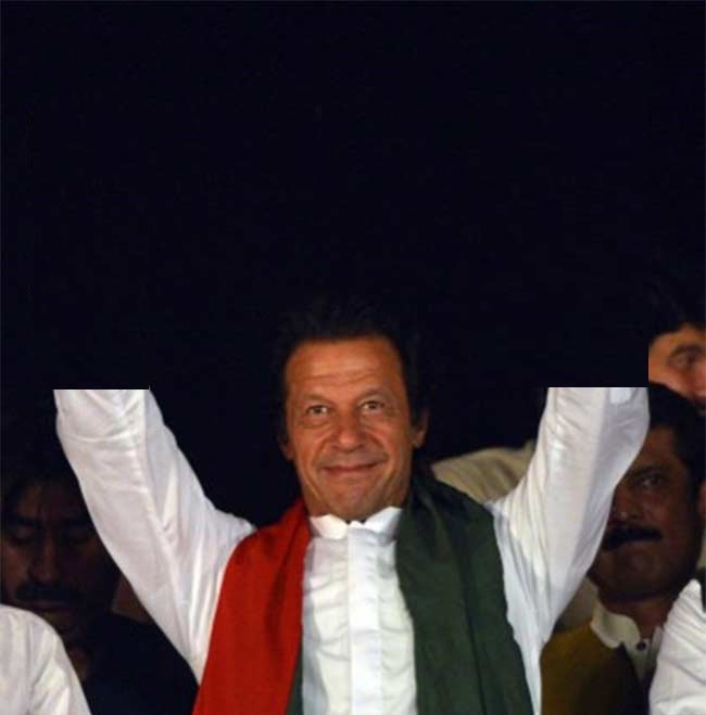 Imran-Khan-no-hands.jpg