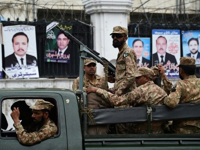 f1f6c6_hundreds-thousands-soldiers-deployed-security-pakistan-25-national-election-e1532451897778.jpg