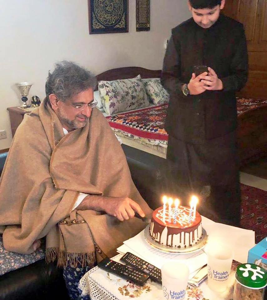 Pakistan-PM-Shahid-Khaqan-Abbasi-Celebrating-His-59th-Birthday-15563.jpg